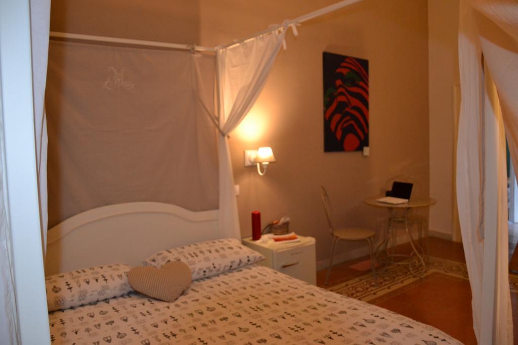 Napul'Art Bed & Breakfast Napoli Oda fotoğraf