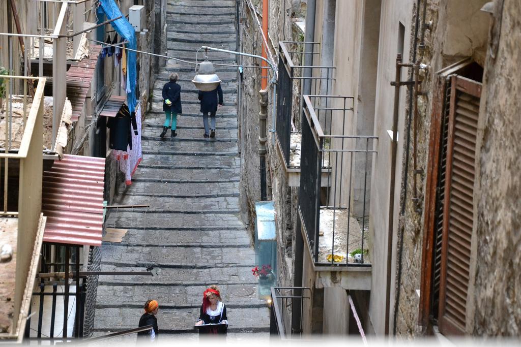 Napul'Art Bed & Breakfast Napoli Dış mekan fotoğraf